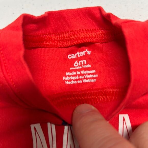 😍 3 for $15 😍 2x Boys Carter’s Onesies sz 6M - Short-sleeve Gray & Red NANA - Picture 5 of 5